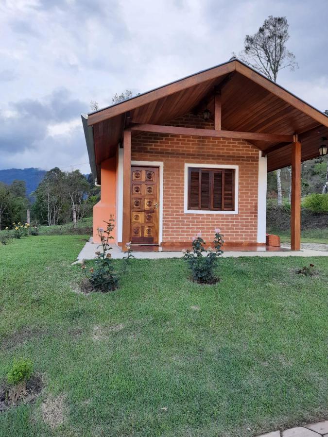 Encanto das Rosas Santo Antônio do Pinhal Exterior foto
